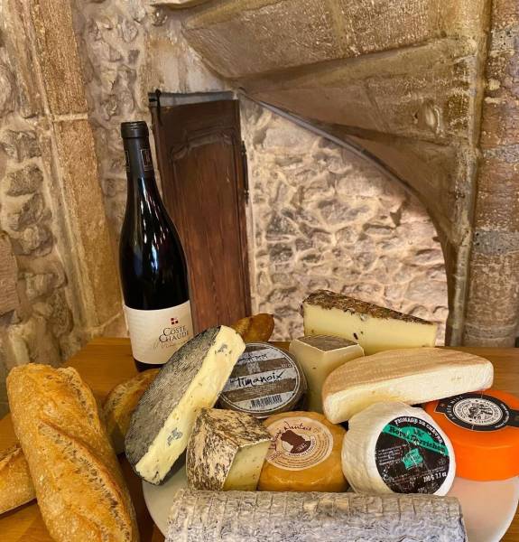 Restaurant traditionnel Le Comptoir Saint Michel, cuisine française de terroir avec produits frais et responsables